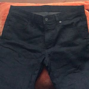 UNIQLO black jean 31x32 skinny tapered fit